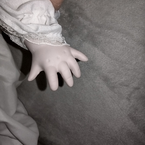 Vintage 80's Porcelain Baby Doll - Picture 3 of 6